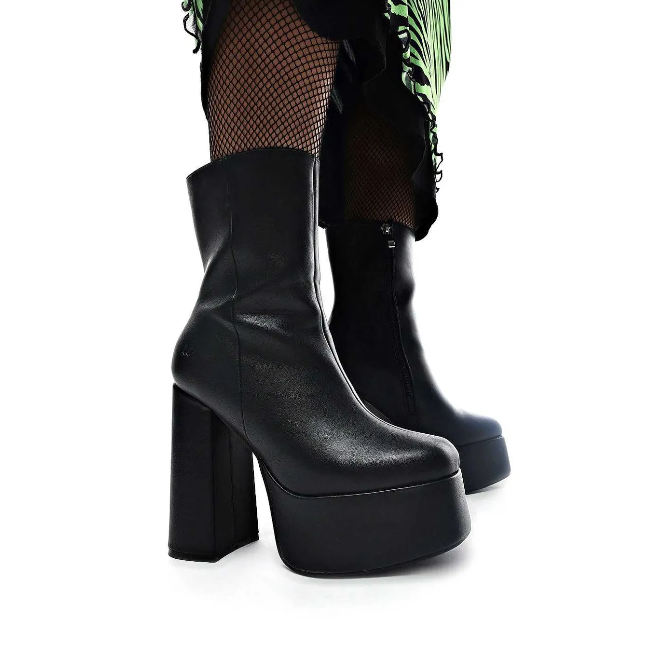 Lexus Black Platform Heeled Boots<KOI footwear Online