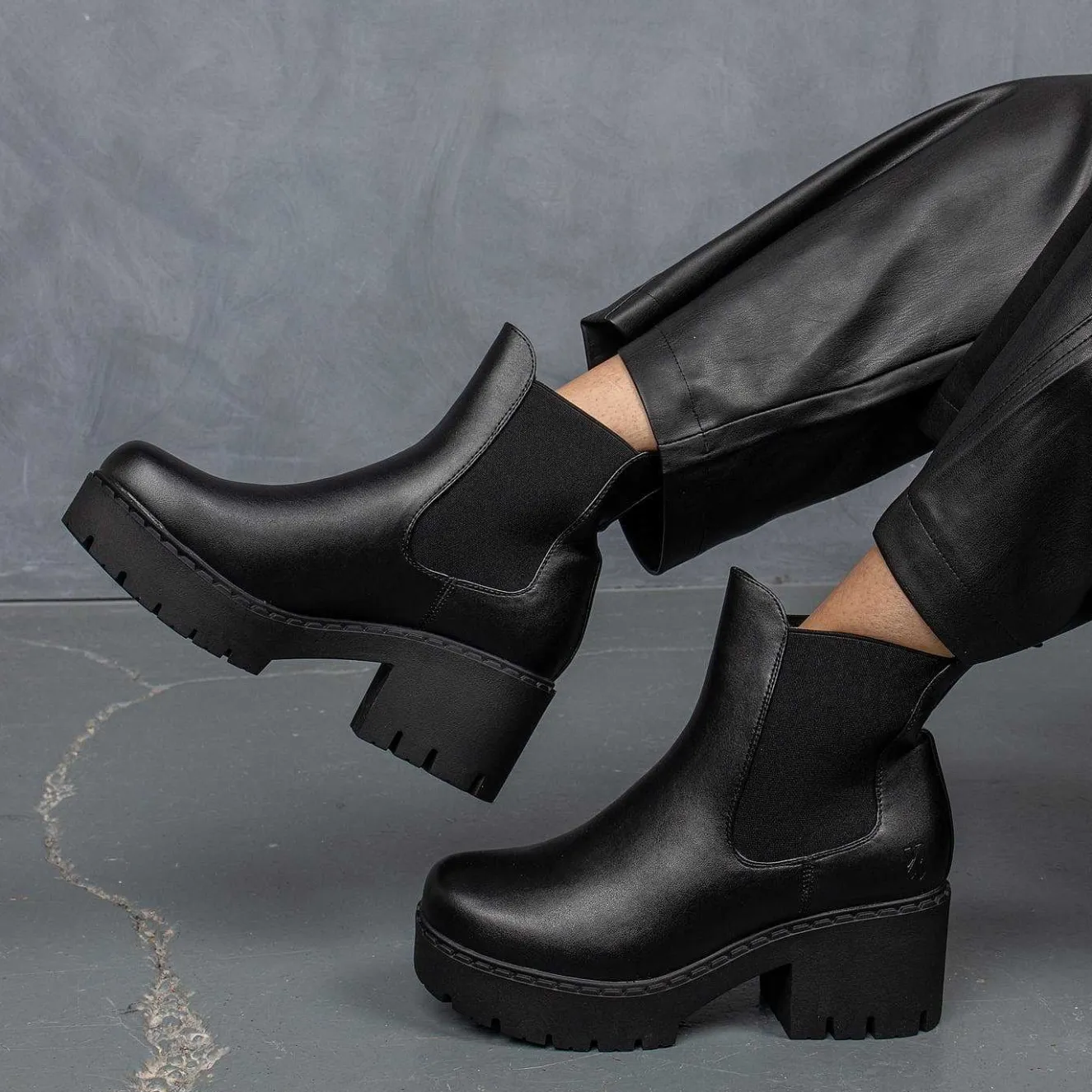 Orson Switch Chelsea Boots<KOI footwear Hot