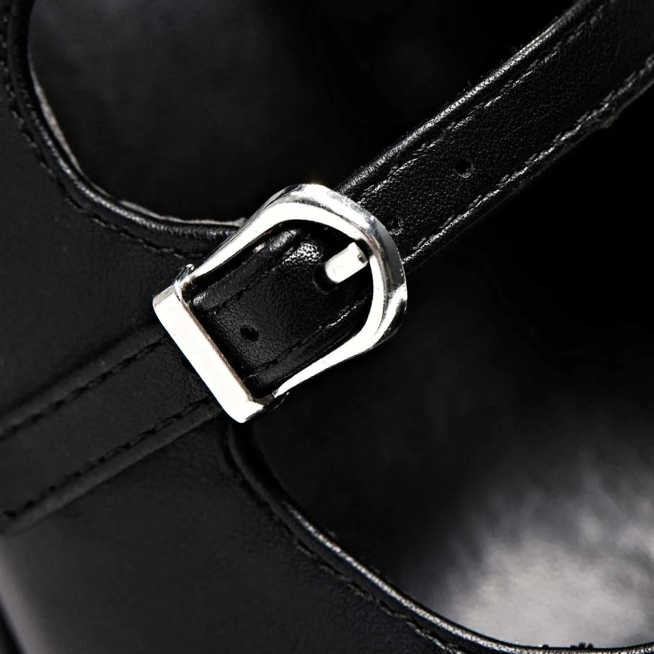 Zeba Black Platform Heels<KOI footwear New
