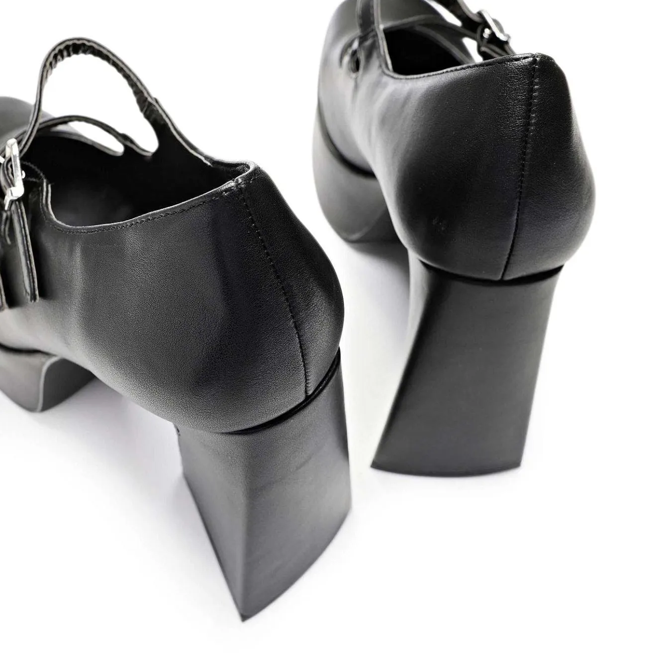 Zeba Black Platform Heels<KOI footwear New